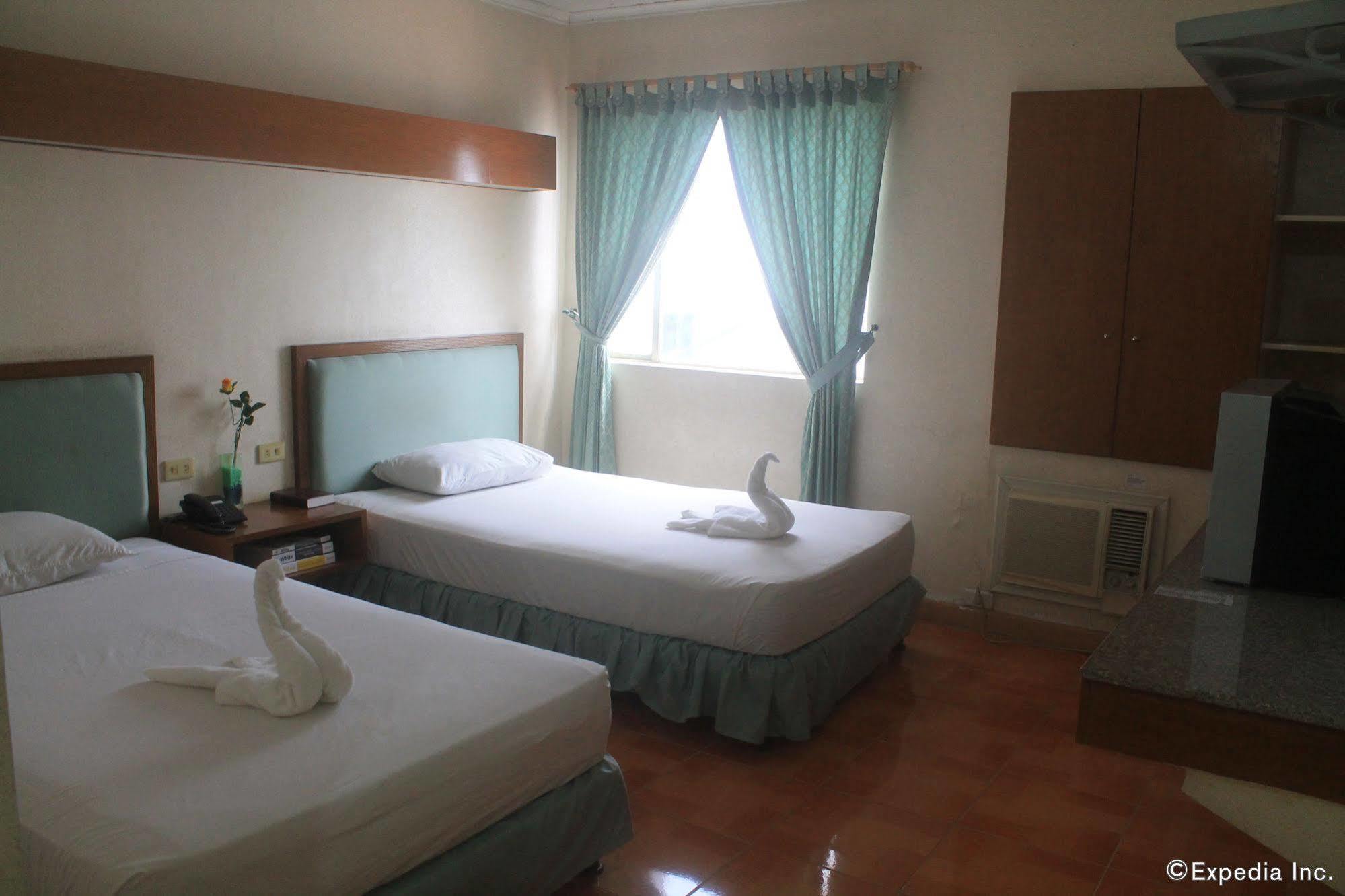 Taft Tower Hotel Manilla Buitenkant foto