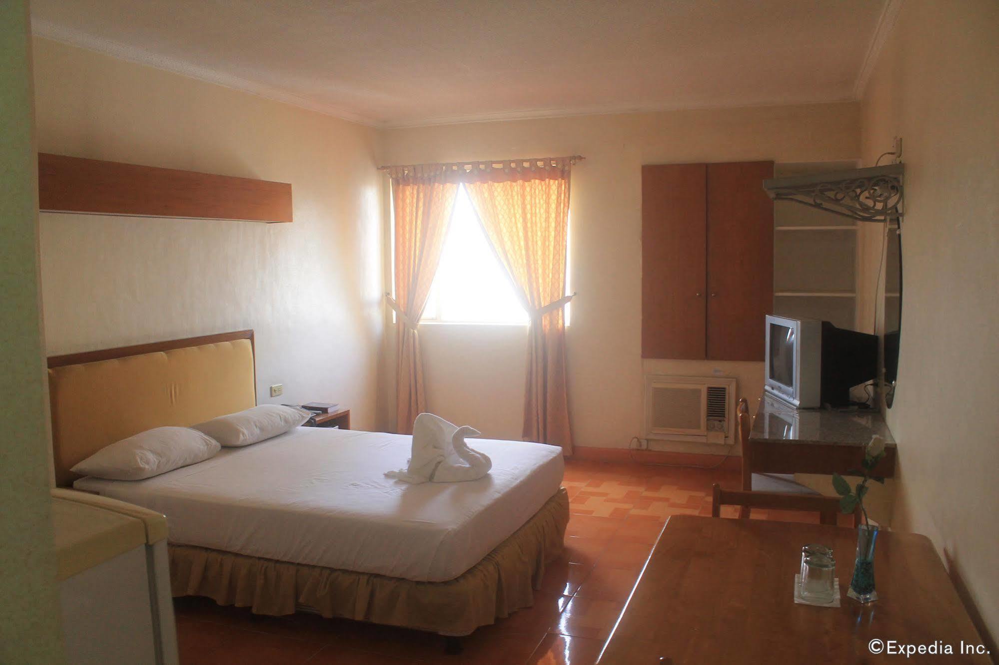 Taft Tower Hotel Manilla Buitenkant foto