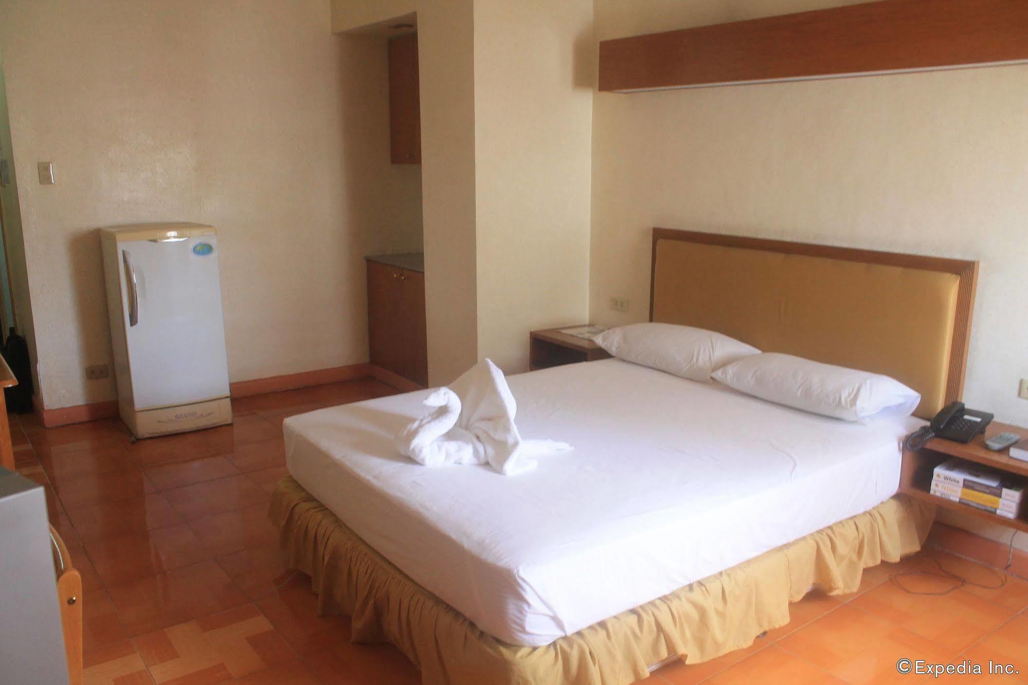 Taft Tower Hotel Manilla Buitenkant foto