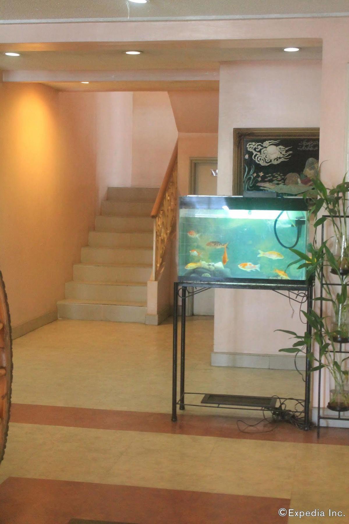 Taft Tower Hotel Manilla Buitenkant foto